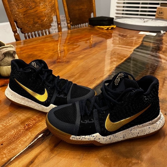 No box, only wore a couple times, won’t find them this clean for this price! - Picture 4 of 8